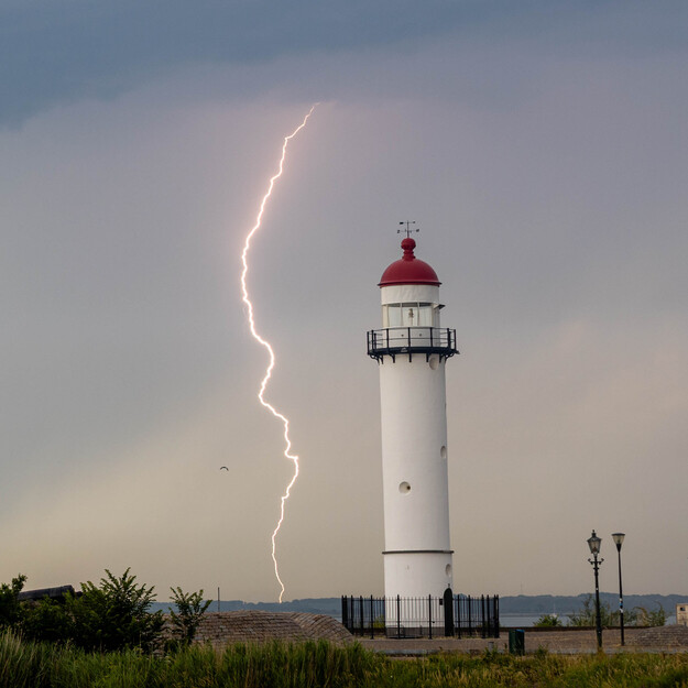 Onweer met vuurtoren