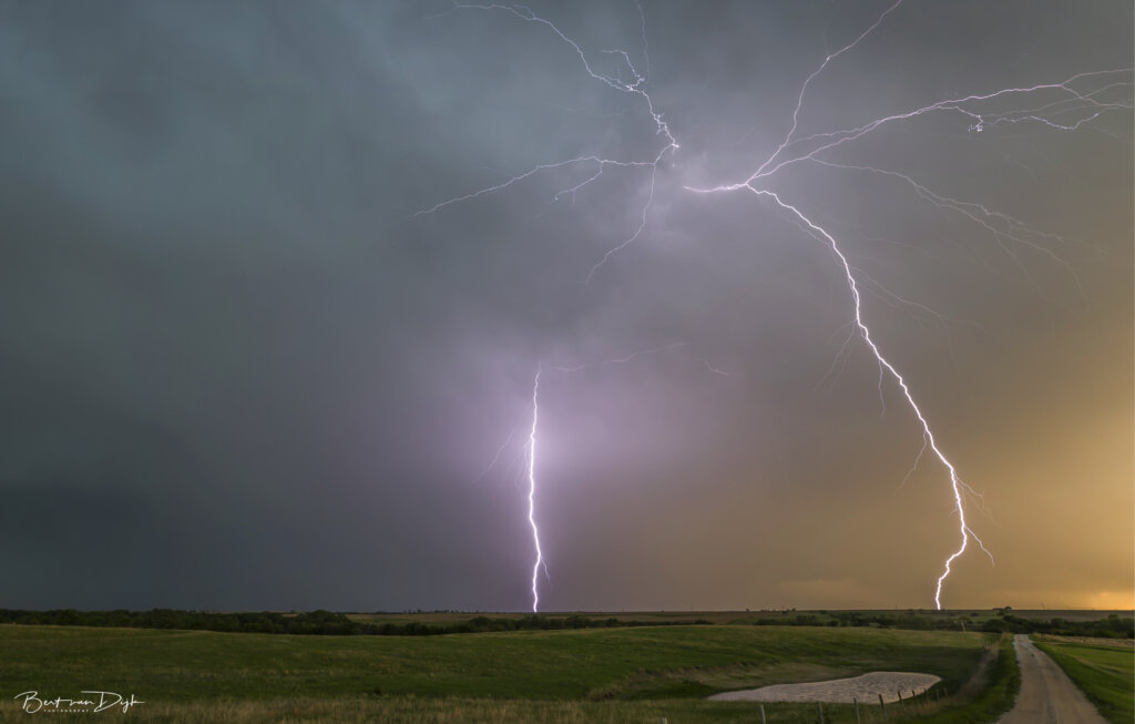 Gave cloud to ground bliksem ontlading