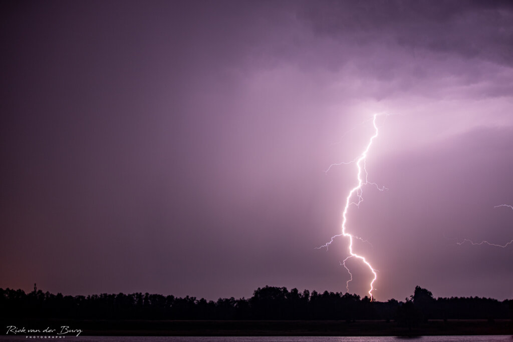 Onweersbuien nacht 23 juni