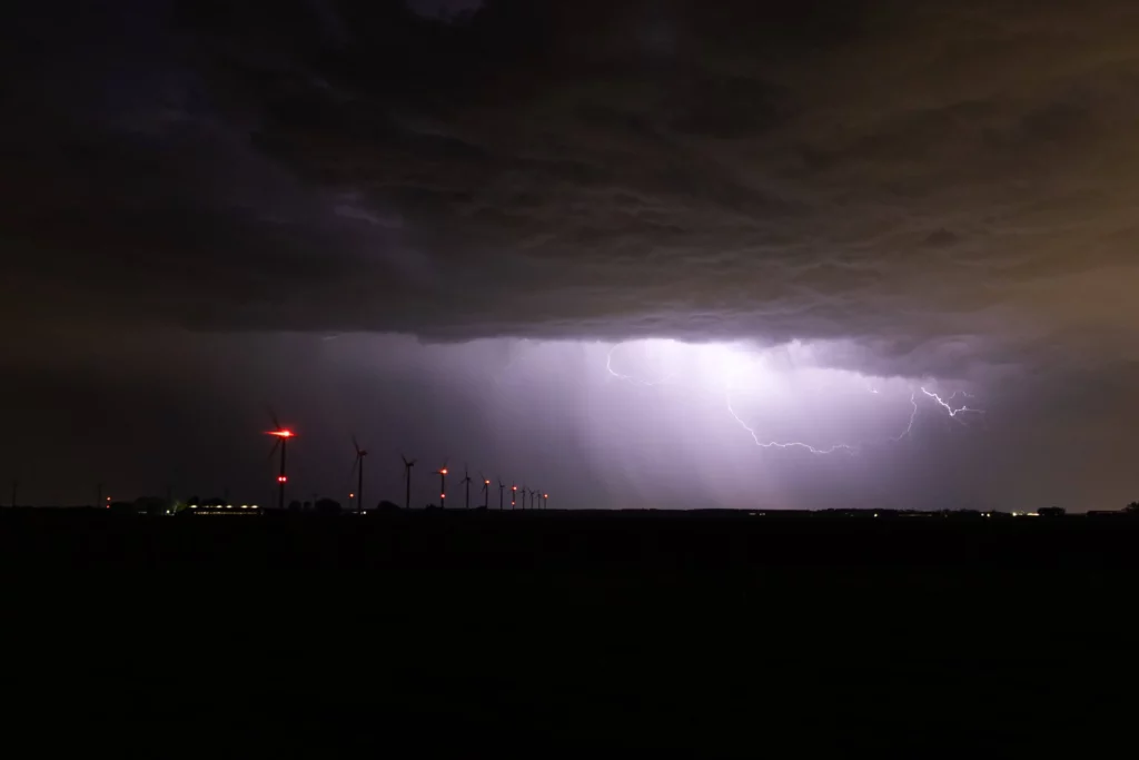 Onweer Almere 30 april 2024