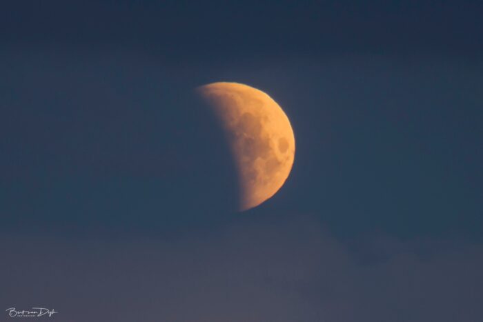 Gedeeltelijke maansverduistering 14 maart 2025