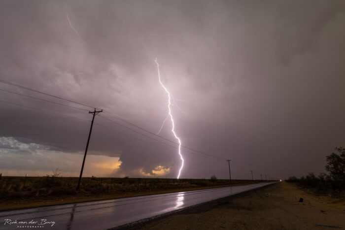 Hoe fotografeer ik onweer met een camera?